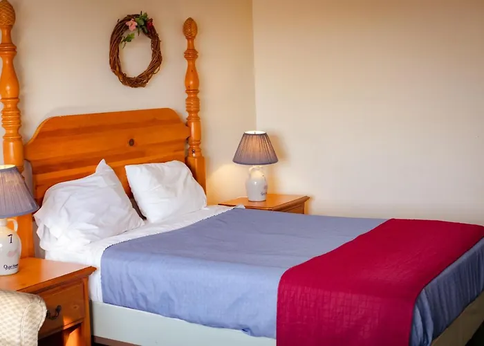 Cozy House Inn & Suites By Marifah