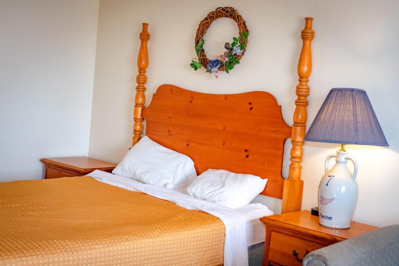 Cozy House & By Marifah Hotel