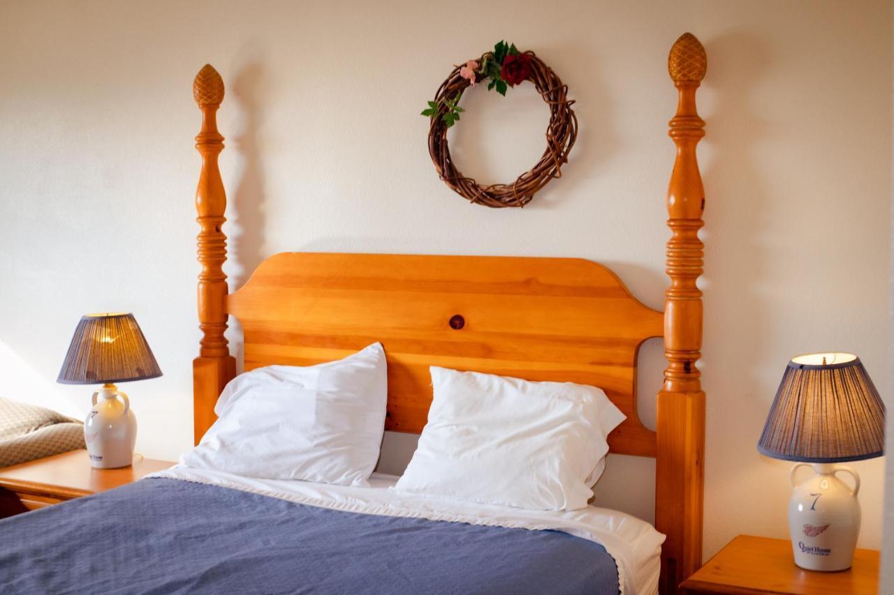 Cozy House & By Marifah Hotel