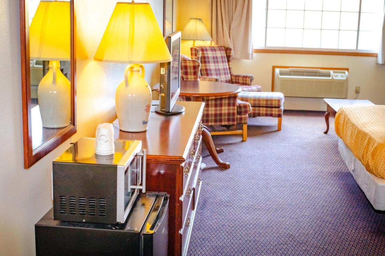 Hotel Cozy House & By Marifah Williamsburg